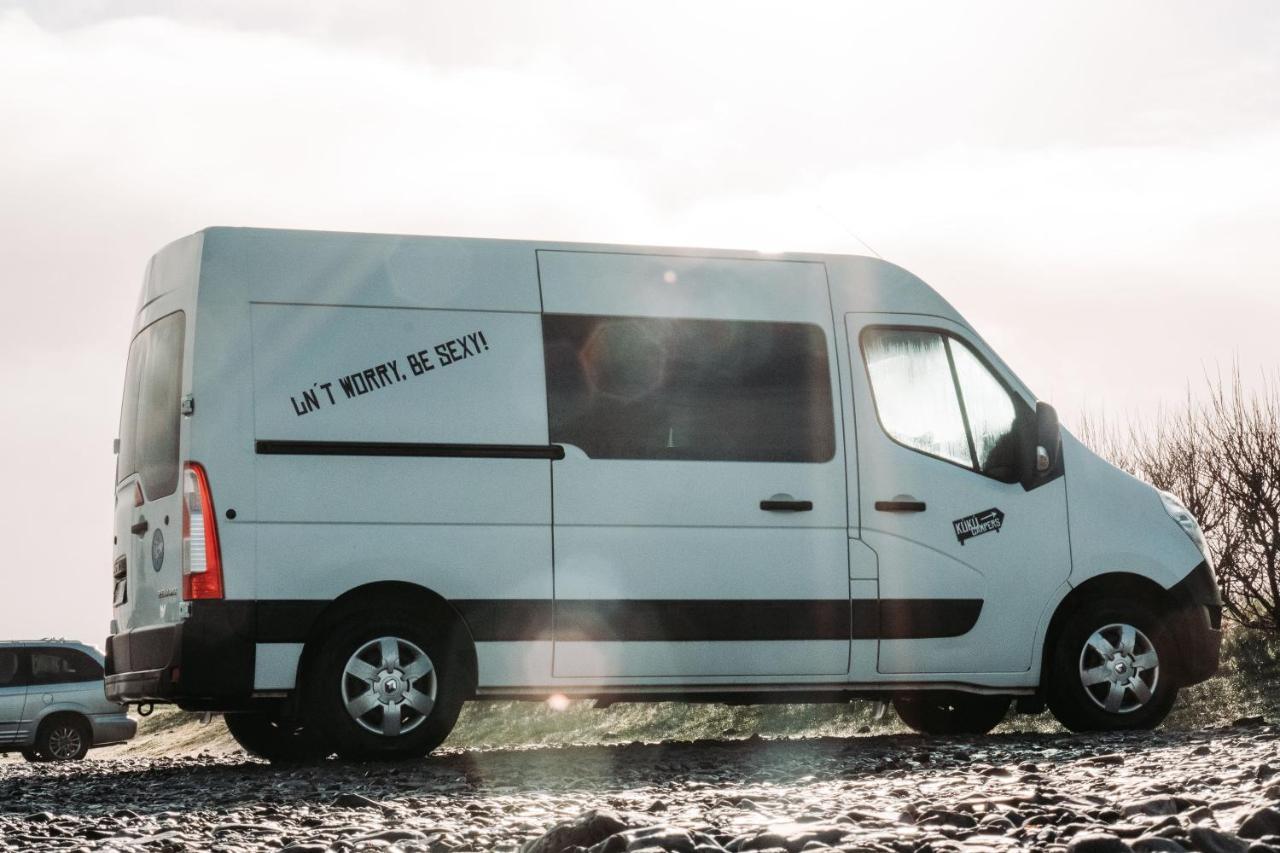 KúKú Campers - Campervans Keflavík Exterior foto